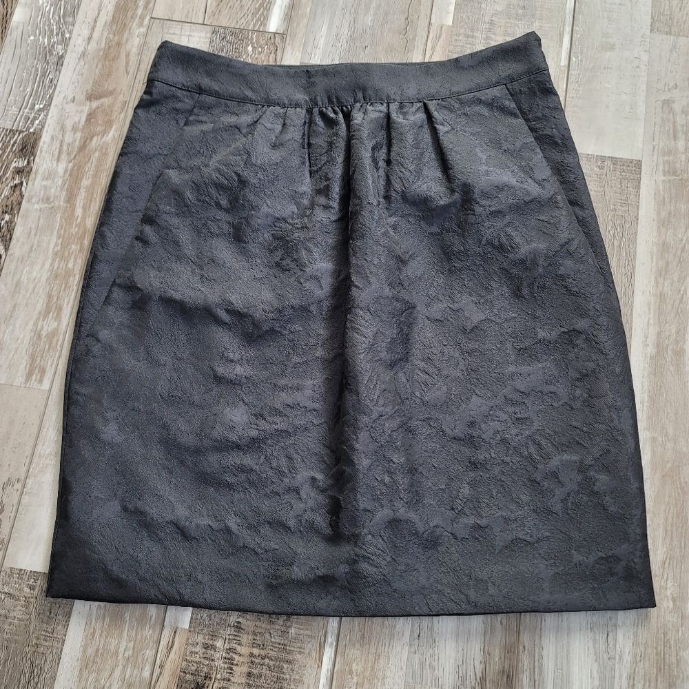 New Hoss Intropia Black Floral Textured Skirt Size 2